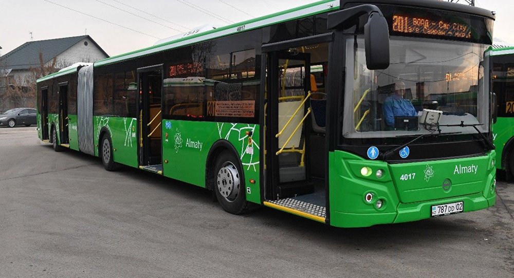 تالدىقورعاننىڭ قوعامدىق كولىكتەرى كوپبالالى انالاردى تەگىن تاسيدى