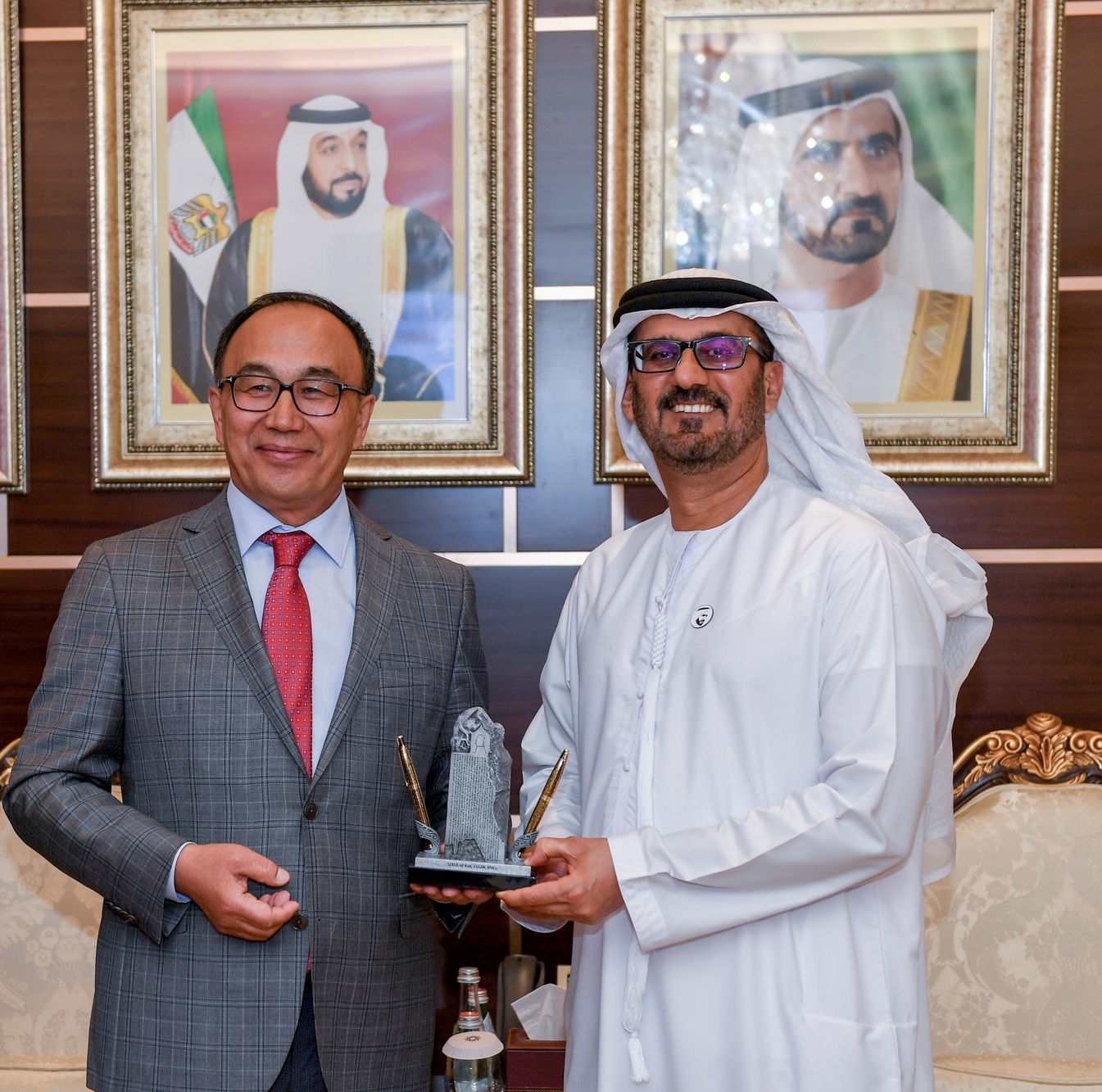 ەۇۋ – بىرىككەن اراب امىرلىكتەرى ۋنيۆەرسيتەتى: ستراتەگيالىق ارىپتەستىك سيپاتى