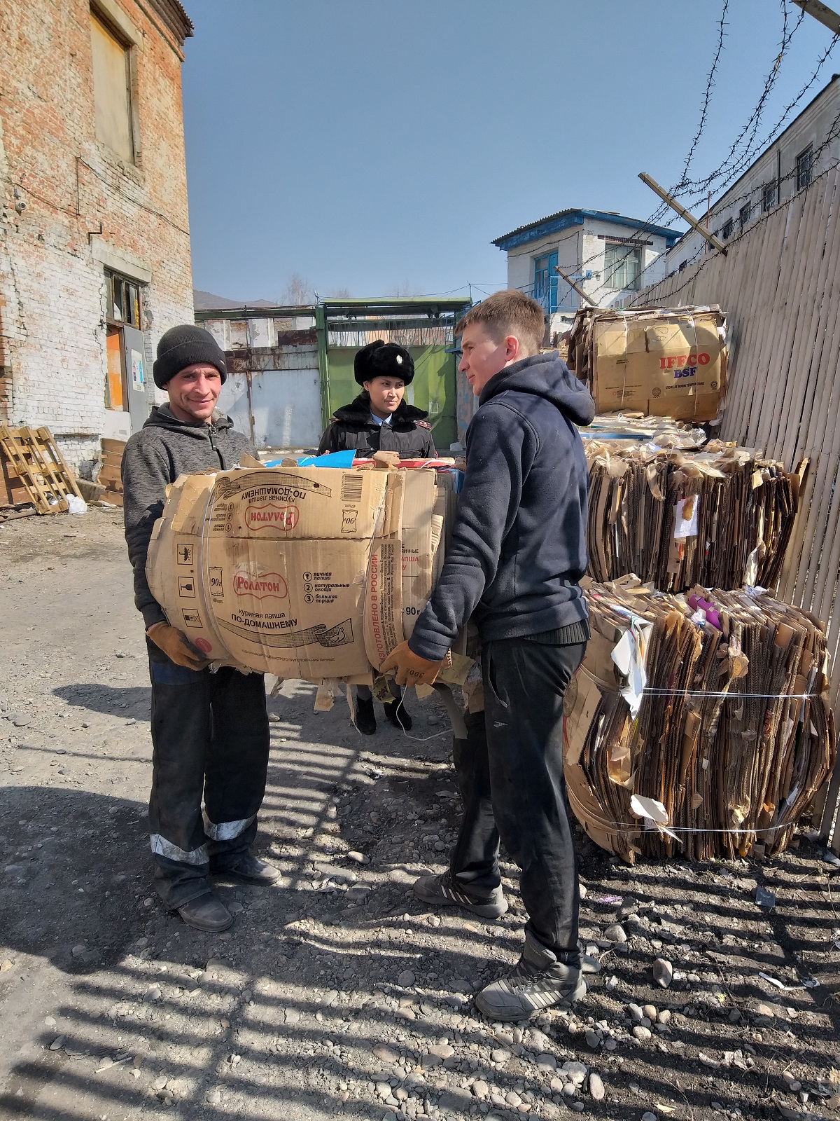 شقو-دا جازاسىن وتەۋشىلەر جۇمىسپەن قامتىلىپ جاتىر