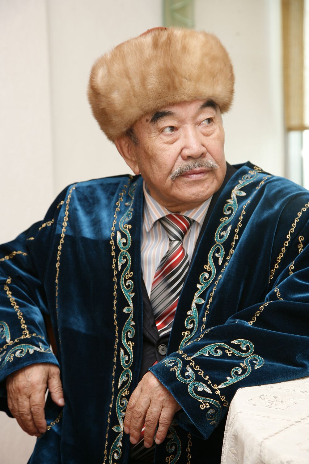 شەرحان مۇرتازا