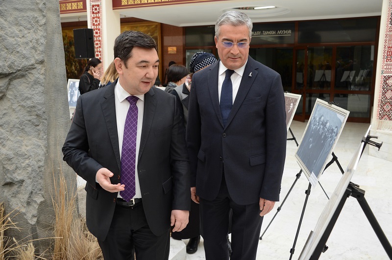 اتاتۇرىك فوتوكورمەسى