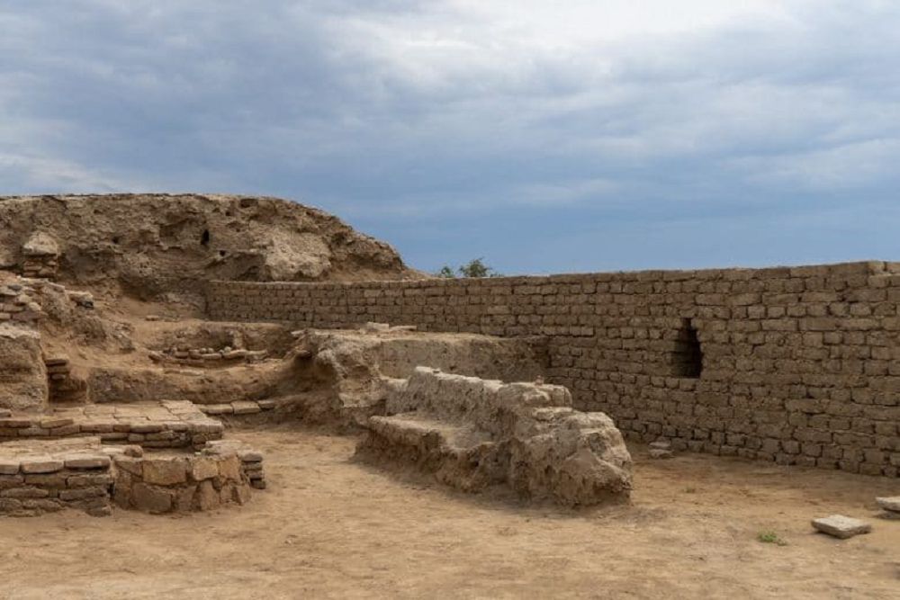 ساياحاتقا سۇرانىپ تۇرعان اۋىل