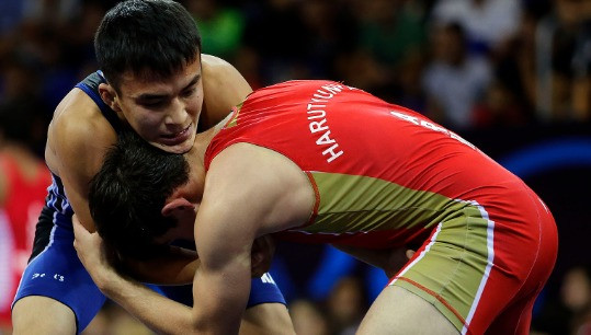 وسكەمەندە ەركىن كۇرەستەن جاستار اراسىنداعى ەل چەمپيوندارى انىقتالدى