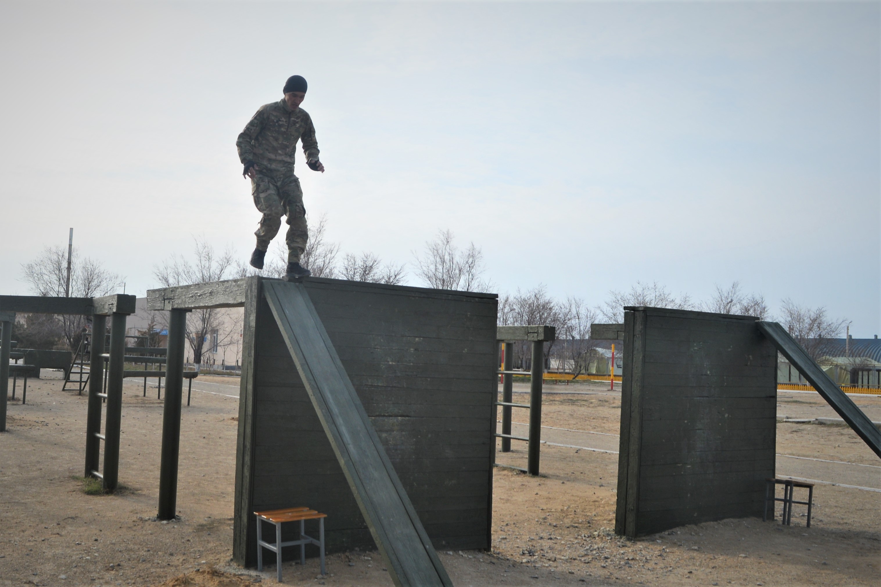 «باتىس» وك اسكەري قىزمەتشىلەرى ارمەنيادا وتەتىن كونكۋرستا توپ جارۋعا دايىندالۋدا