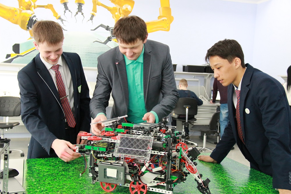 سقو-دا مەكتەپ وقۋشىلارى امبەباپ اگروتەحنيكالىق اپپارات ويلاپ تاپتى