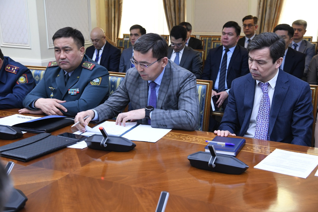 ب. سۇلتانوۆ جەمىستەر مەن كوكونىستەردىڭ شەكتى باعالارىنىڭ ءدالىزىن بەلگىلەۋدى تاپسىردى