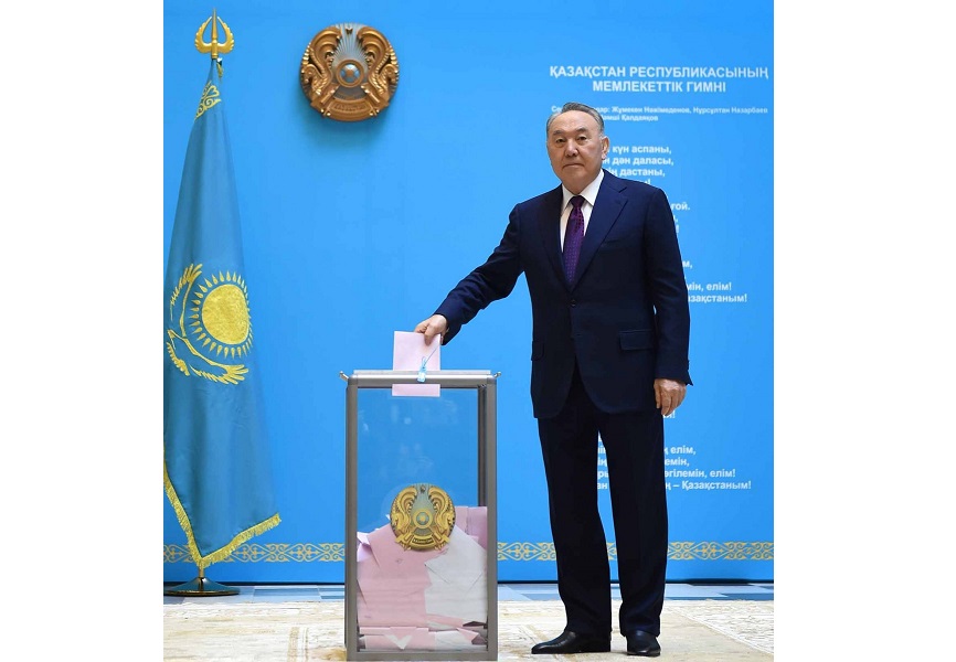 كونستيتۋتسيامىزعا سايكەس جاسالعان شەشىم