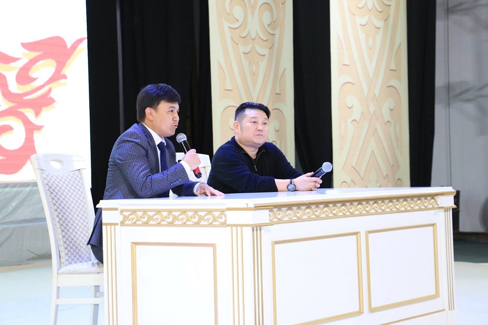 قىزىلوردالىق جاستار رۇستەم ابدىراشپەن كەزدەستى