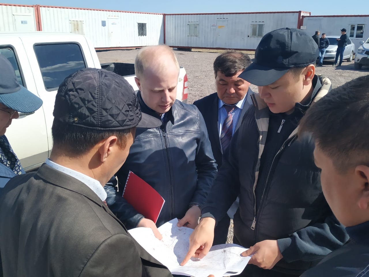 قاراعاندى وبلىسىندا كۇن ەلەكتر ستانساسى سالىنىپ جاتىر