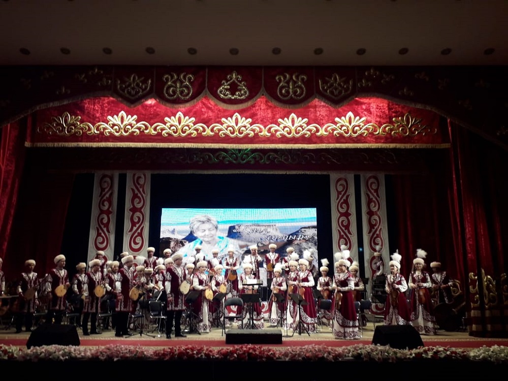 ماڭعىستاۋدا فاريزا وڭعارسىنوۆانىڭ 80 جىلدىعىنا ارنالعان كەش ءوتتى