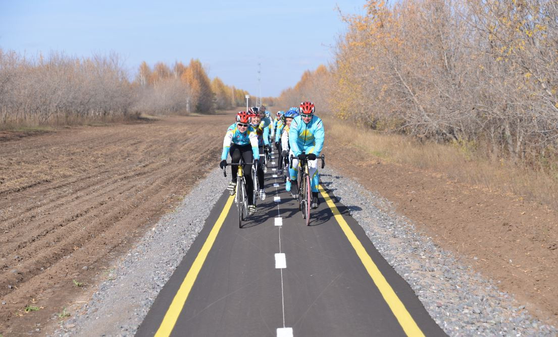 پوليتسيا ۆەلوسيپەدشىلەردى جول قوزعالىسى ەرەجەلەرىن ساقتاۋعا شاقىردى