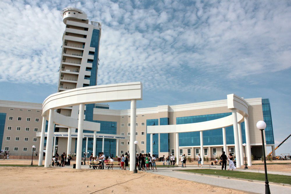 ۋنيۆەرسيتەتتە جاڭا ورتالىقتار اشىلدى