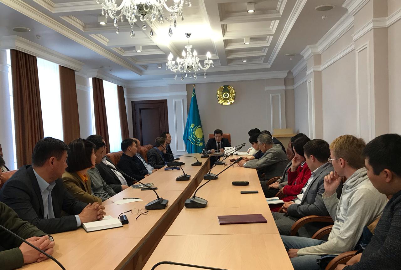 كاسىپكەرلەر سايلاۋدى قولدايدى