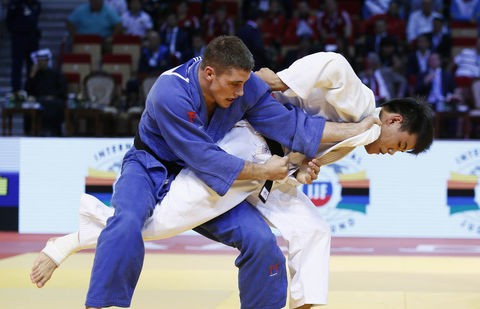 ديدار حامزا مەن رۋسلان مۇساەۆ دزيۋدودان ازيا چەمپيوناتىنىڭ جۇلدەسىنەن قاعىلدى