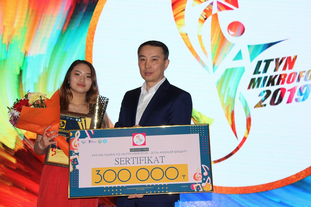 حالىقارالىق «التىن ميكروفوننىڭ» گران-پري جۇلدەسى قوستانايدا قالدى