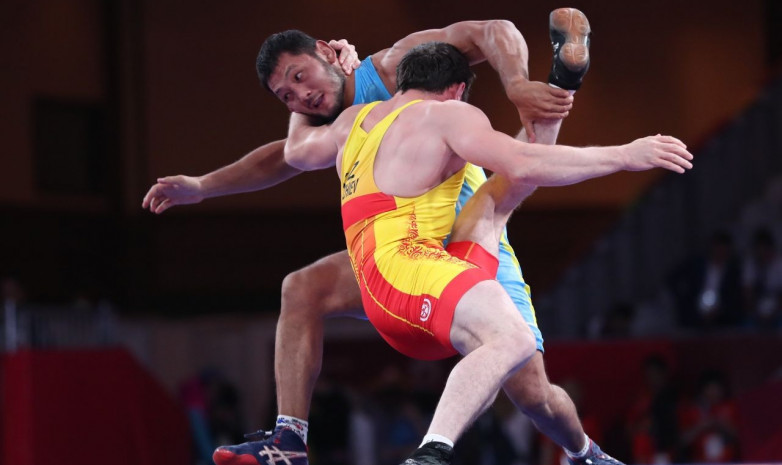 كۇرەس: قايسانوۆ باس جۇلدە ءۇشىن تالاسادى