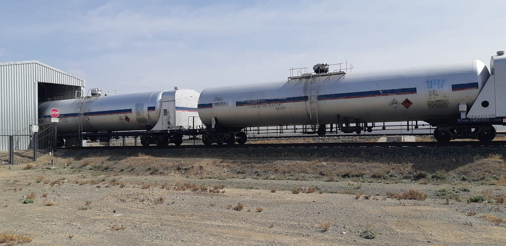 دوستىق-الاشانكوۋ تەمىرجول وتپەسى ارقىلى سۇيىتىلعان گاز جونەلتىلدى