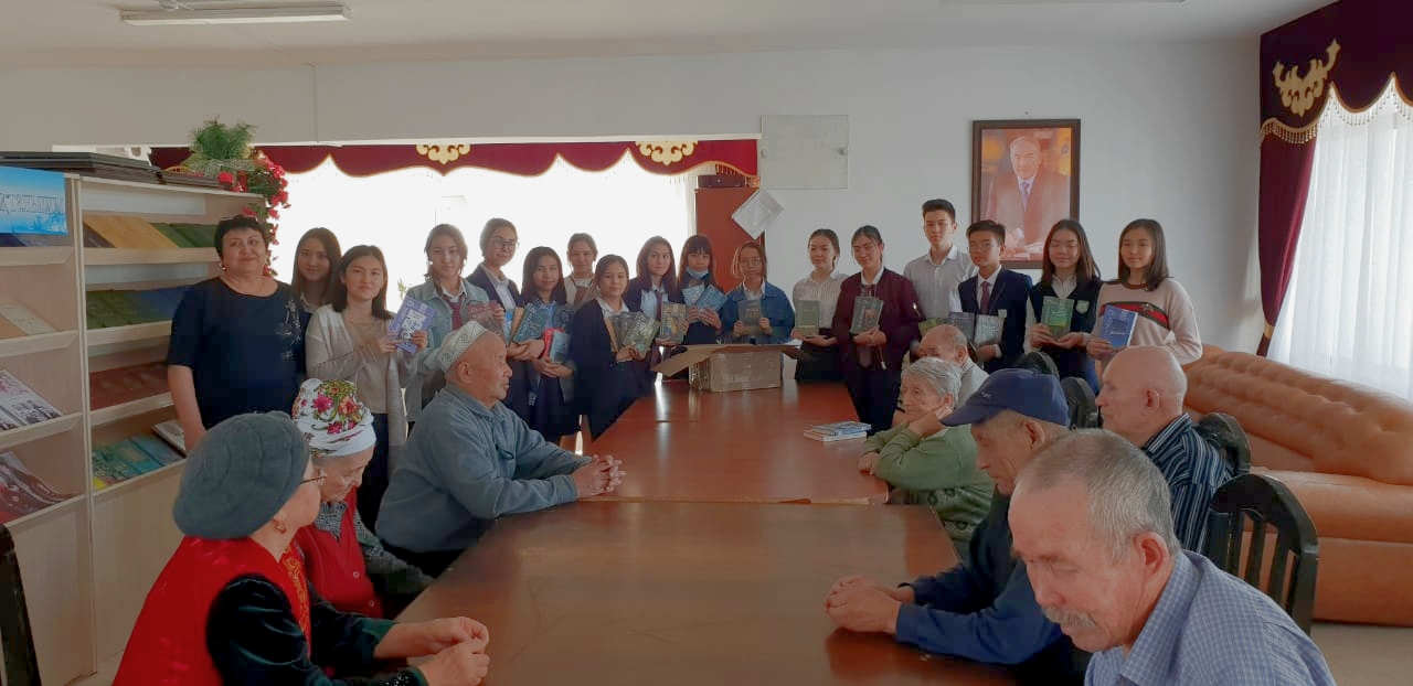 قارتتارعا كىتاپ سىيلادى