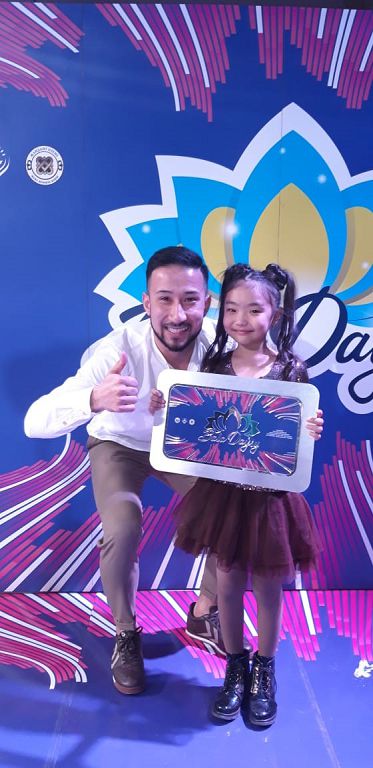 دانا – ەڭ ۇزدىك!