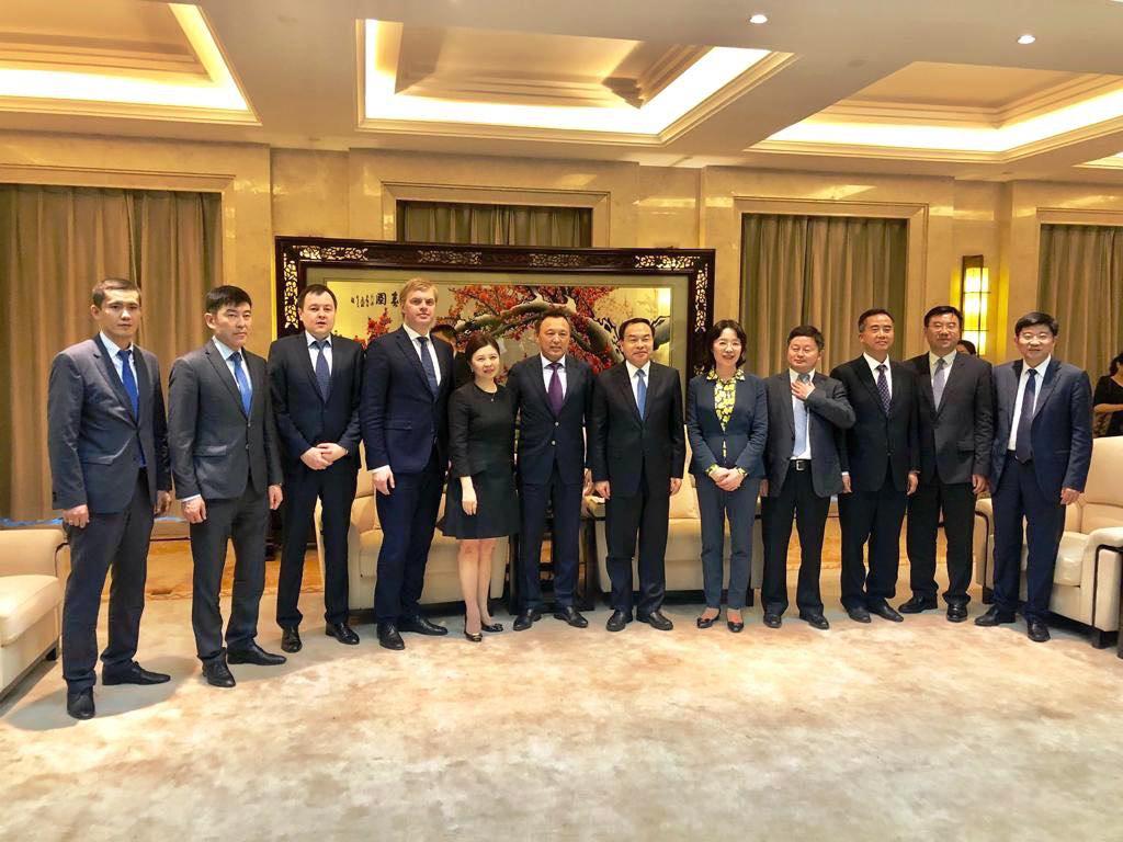 قتج باسشىسى قىتايلىق ارىپتەستەرىنە قازاقستاننىڭ كولىك-لوگيستيكالىق مۇمكىندىكتەرىن بەلسەندى پايدالانۋدى ۇسىندى