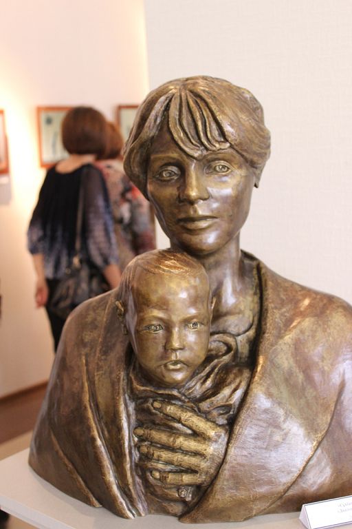 اسەرلى ساتتەر مەن جىلدار