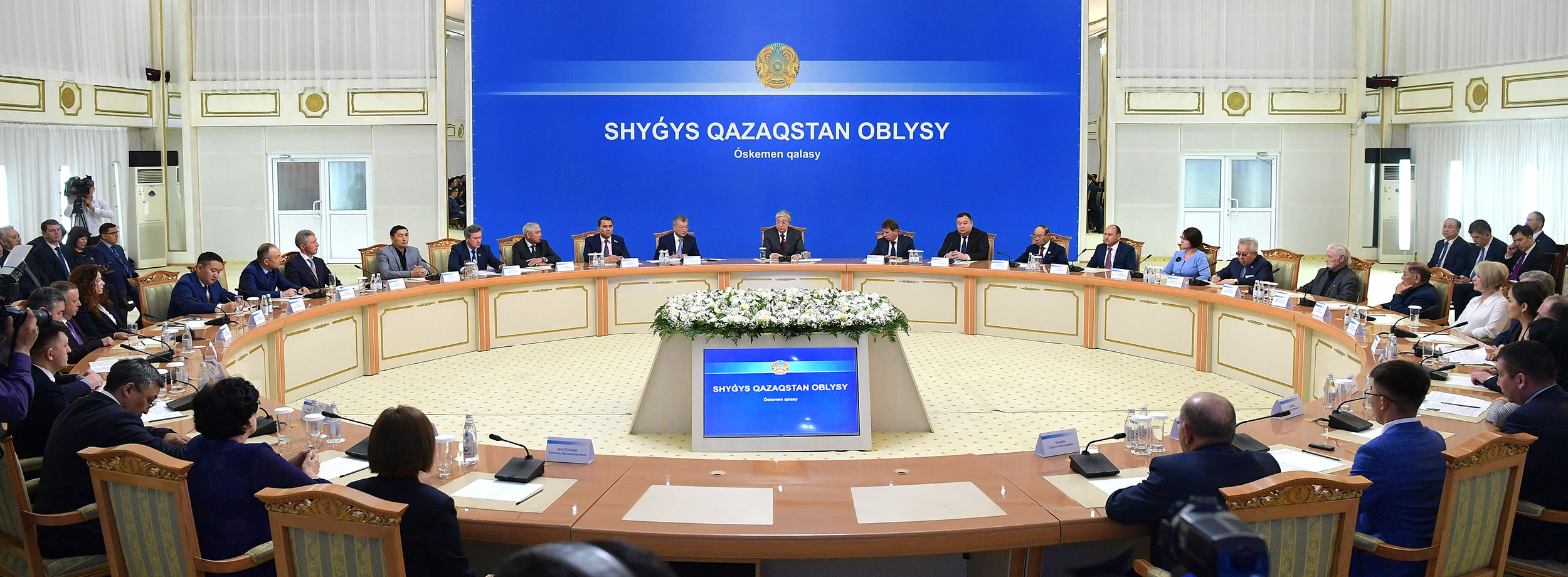 قاسىم-جومارت توقاەۆ شىعىس قازاقستان وبلىسىنىڭ جۇرتشىلىعىمەن كەزدەستى