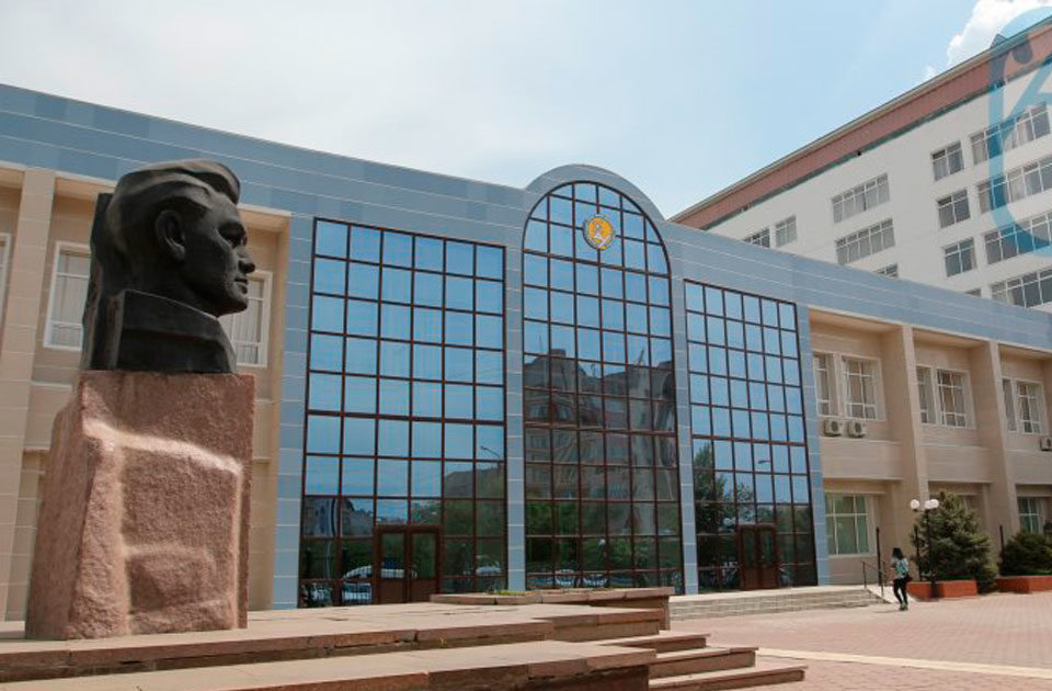 تۇلەكتەر ترانسۇلتتىق كومپانيادا ەڭبەك ەتەدى