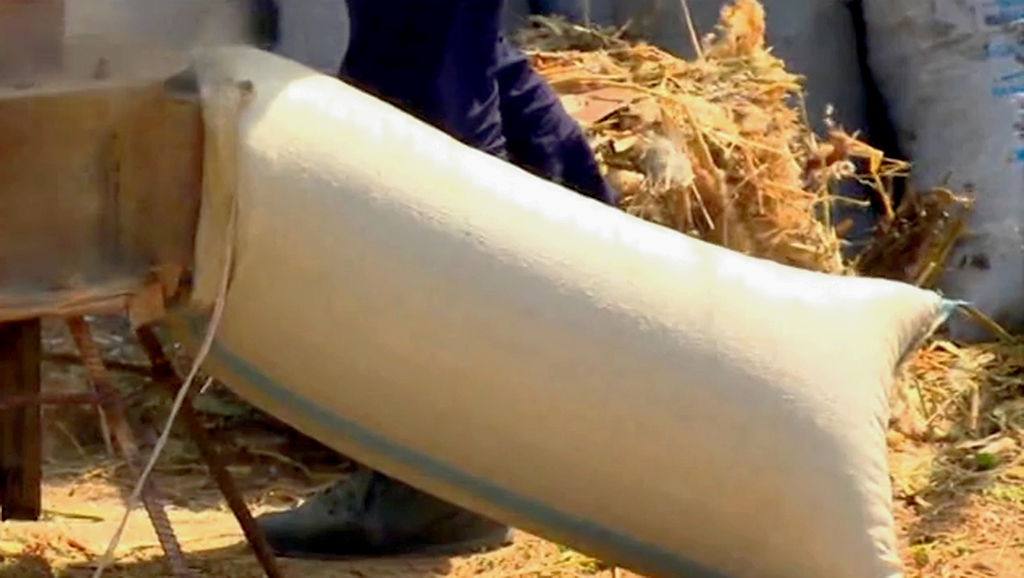 قارماقشى اۋدانىنىڭ تۇرعىنى قۇراما جەم دايىندايتىن شاعىن تسەح اشتى