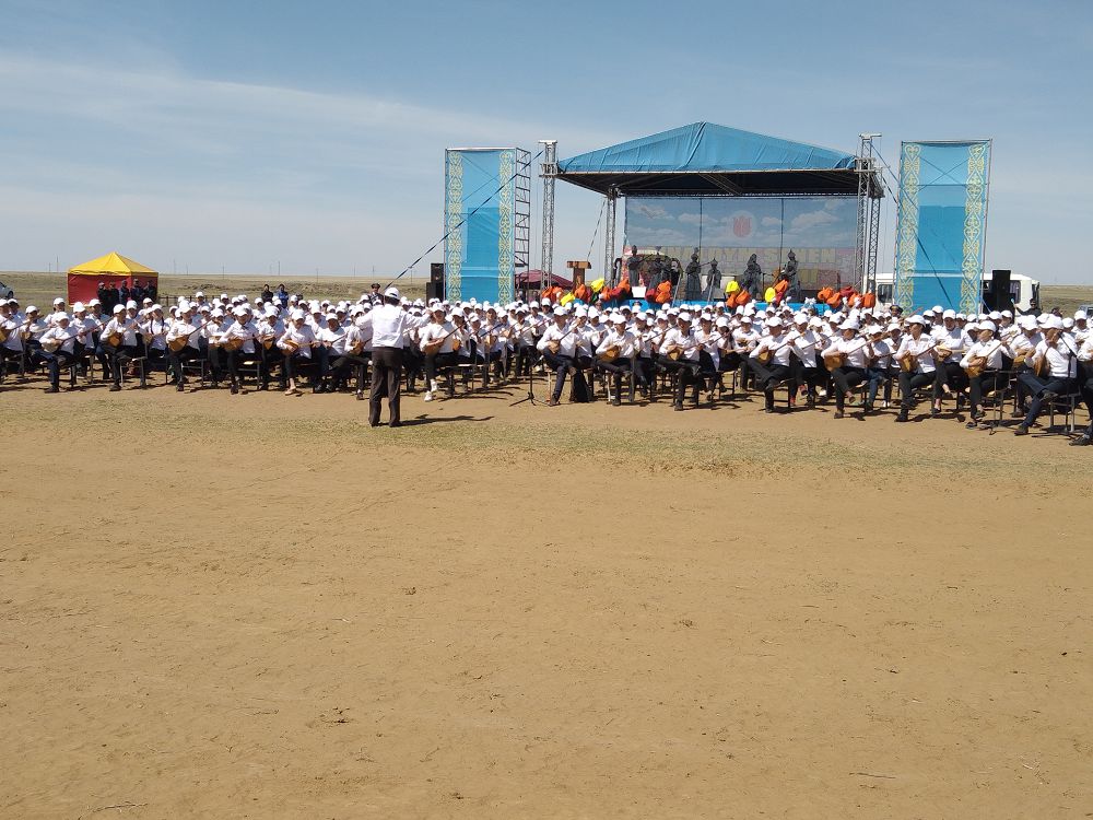 500 دومبىراشى «بالبىراۋىندى» قۇيقىلجىتتى