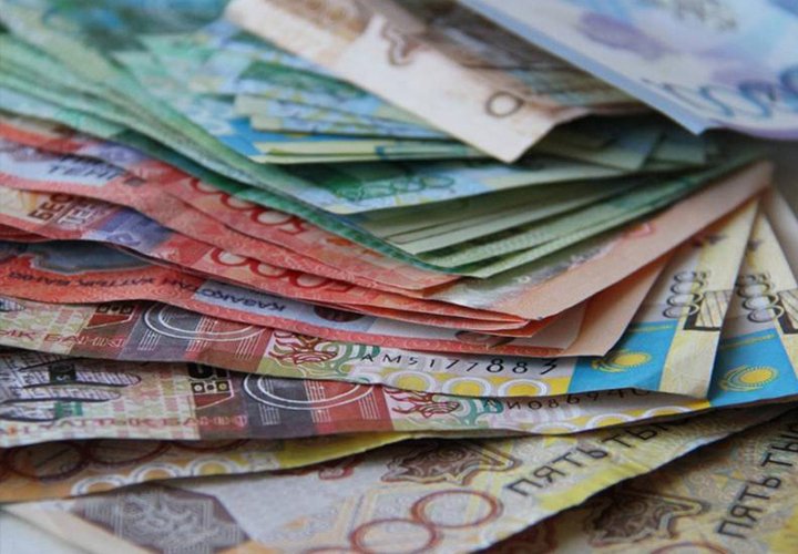 زاۋىت جۇمىسشىلارى جالاقىلارىن داۋلاپ, تولەنۋىن تالاپ ەتتى