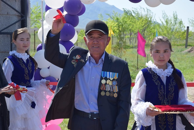 «اقتەرەك» اۋىلىندا 5 وتباسى باسپانالى بولدى