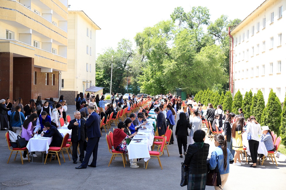 رەسپۋبليكالىق بوس جۇمىس ورىندارى جارمەڭكەسىنە 150 جۇمىس بەرۋشى قاتىستى