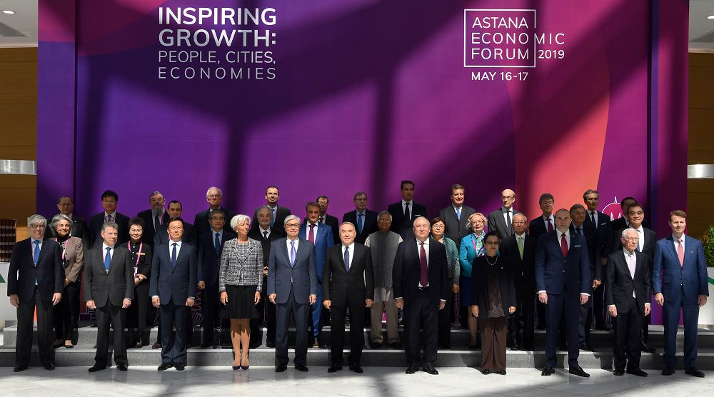 ەلوردا تورىندەگى فورۋمدا ەكونوميكالىق ورلەۋگە ىقپال  ەتەتىن نەگىزگى فاكتورلار تالقىلاندى