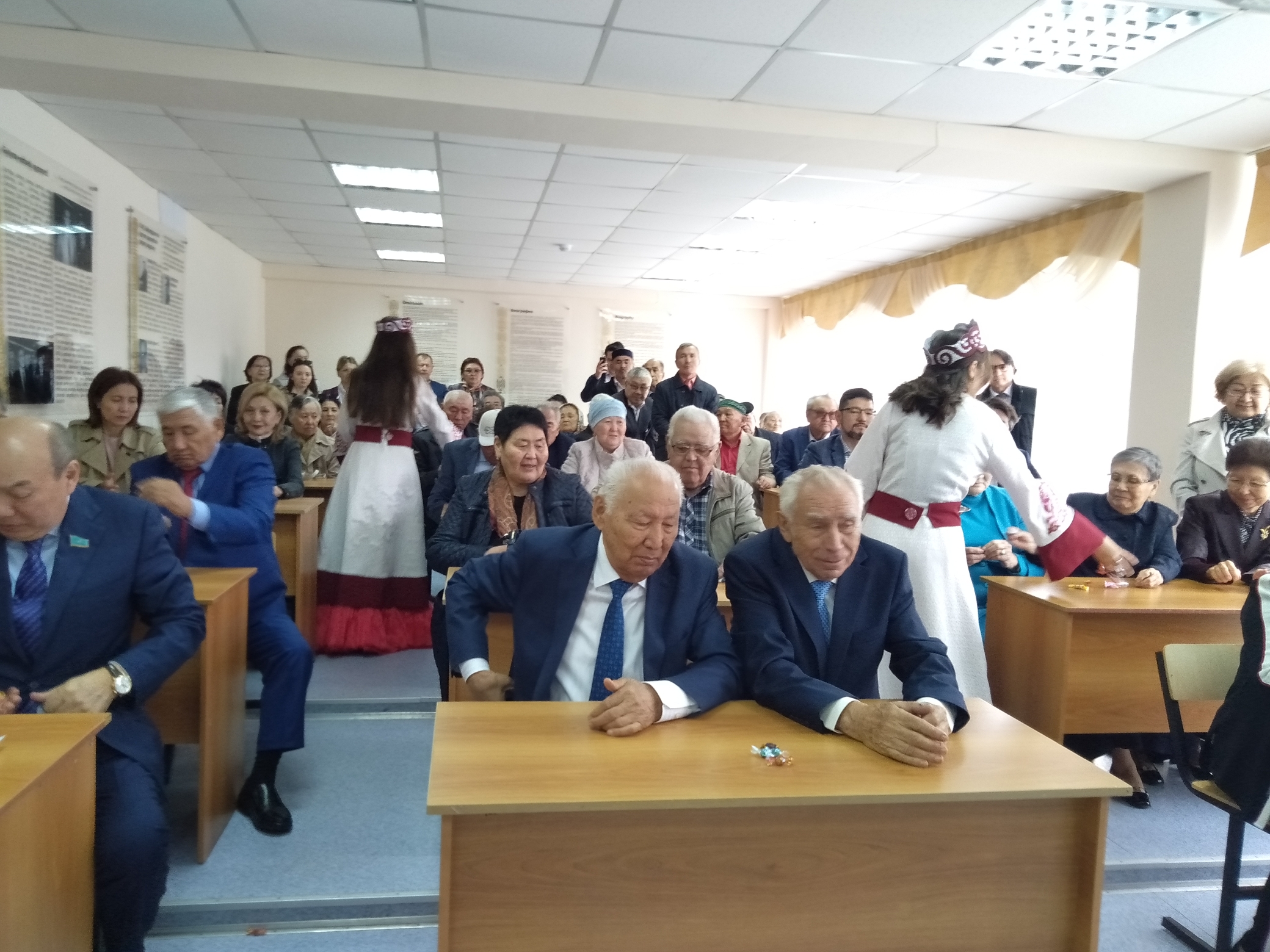 قوستانايداعى ءبىلىم ورداسىندا اكادەميك ومىرزاق سۇلتانعازين اتىنداعى ءدارىسحانا اشىلدى