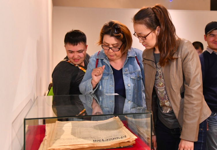 ەلوردادا «Egemen Qazaqstan» گازەتىنىڭ 100 جىلدىعىنا ارنالعان كورمە ءوتىپ جاتىر