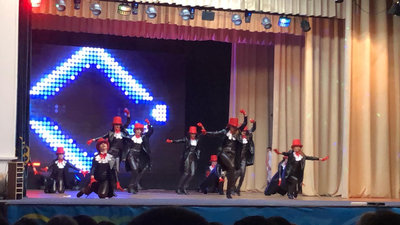 ريددەردە «جاڭا جۇلدىز» بايقاۋىنىڭ گالا-كونتسەرتى ءوتتى