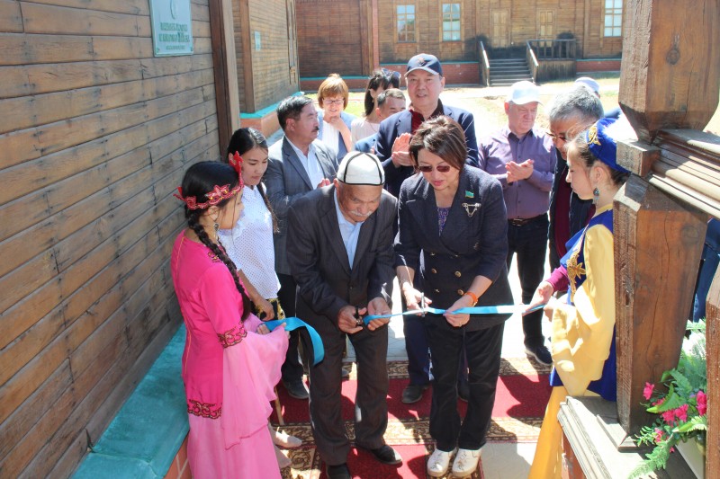 باتىس قازاقستان وبلىسىندا شاڭگەرەي مۋزەيى اشىلدى