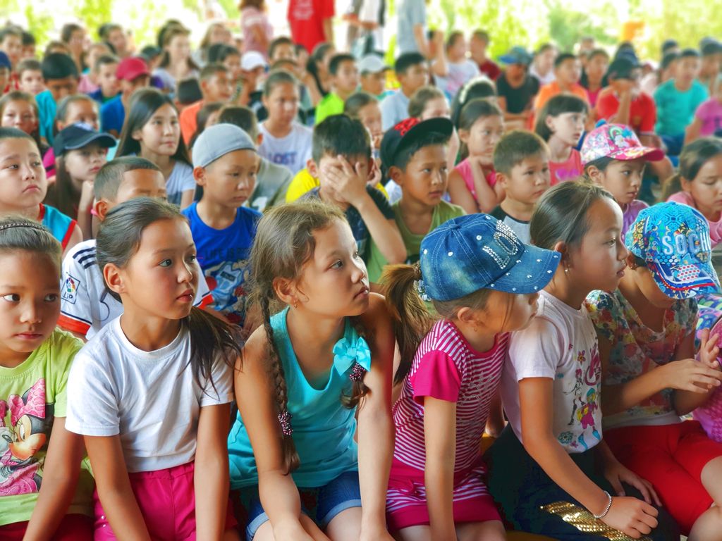 بيىل جازدا قاراعاندىلىق 41 مىڭ بالا لاگەرلەردە دەمالادى