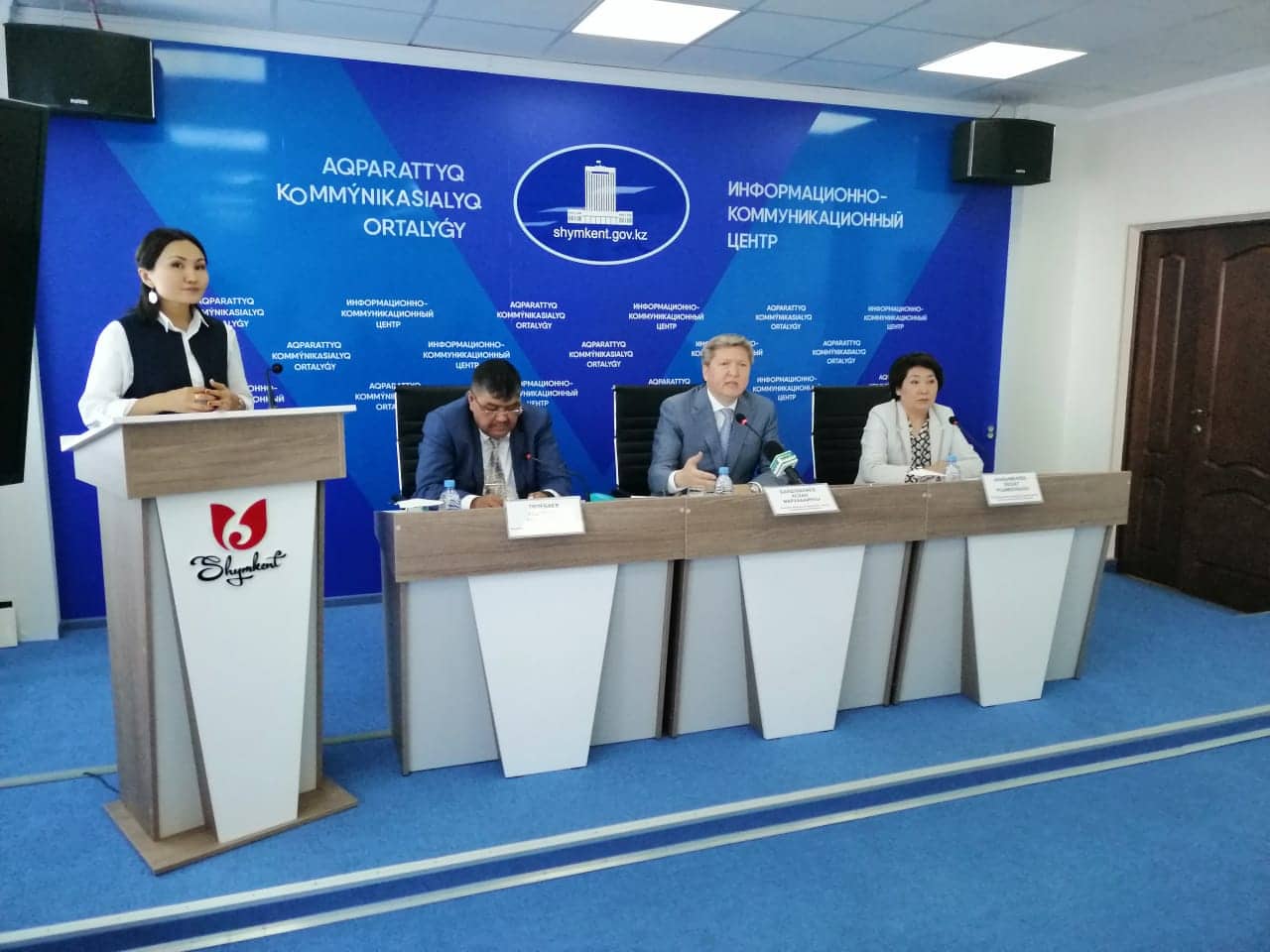 شىمكەنتتە دارىلىك پرەپاراتتاردى ساتۋ بويىنشا تۇسىندىرمە جۇمىستارى باستالدى