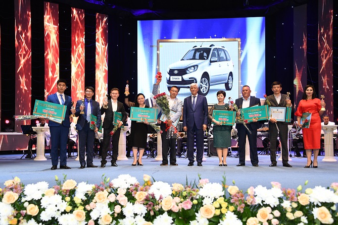 «ۇزدىك مادەنيەت مەكەمەسىنە» اۆتوكولىك سىيعا بەرىلدى