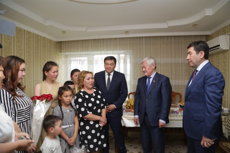 قاراعاندى وبلىسىندا كوپبالالى وتباسىلار باسپانالى بولدى