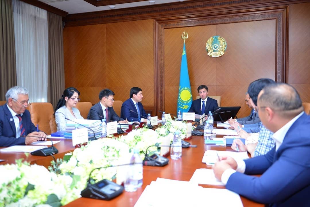 شىمكەنتتە اشىق كونكۋرس ارقىلى 5 مەكتەپ ديرەكتورى تاعايىندالدى