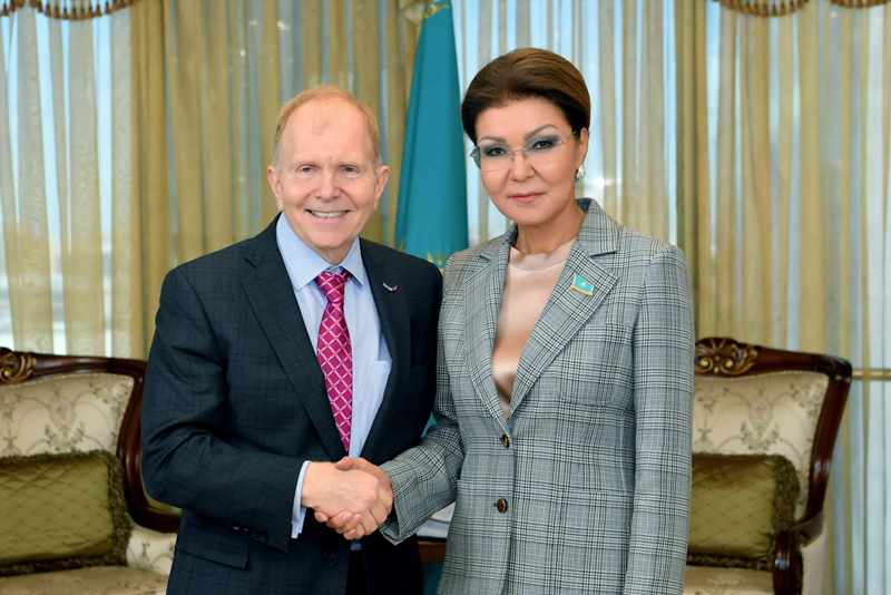 اقش ەلشىسىن قابىلدادى