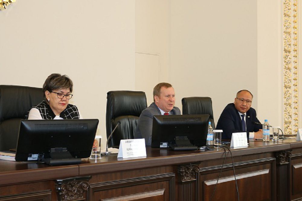 اشىق جۇمىس ىستەۋگە شاقىردى