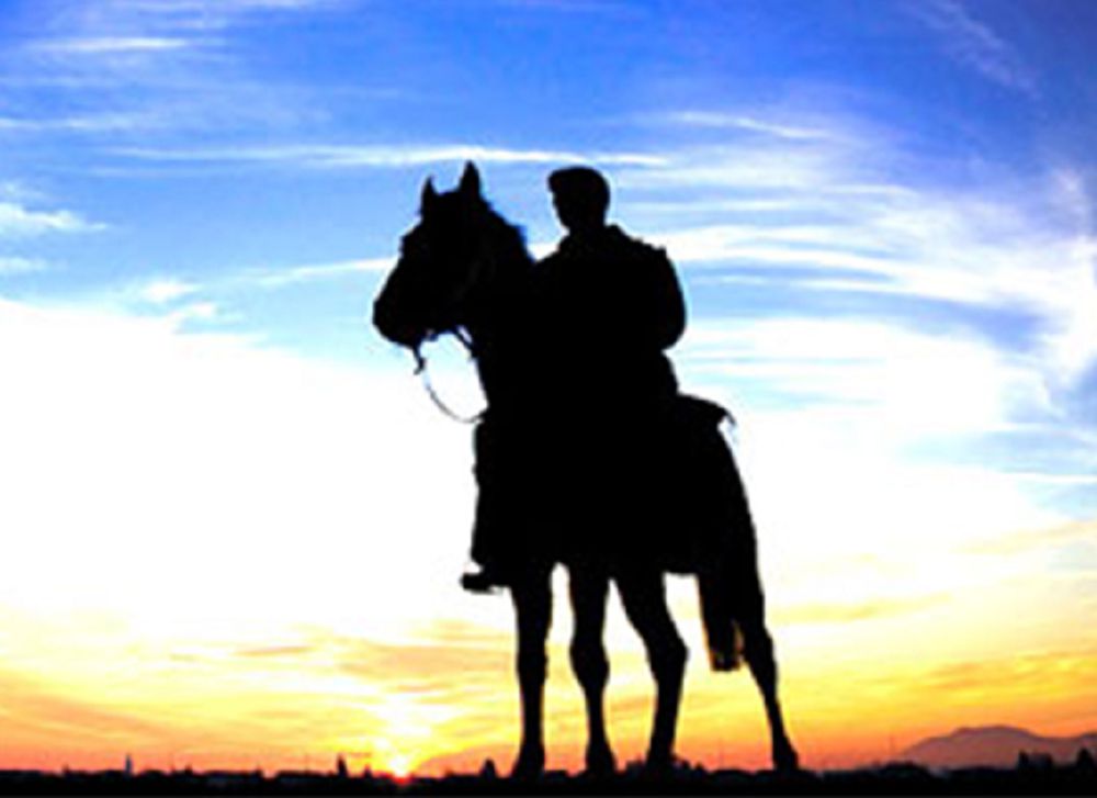 ەكى كەشتىڭ اراسىندا