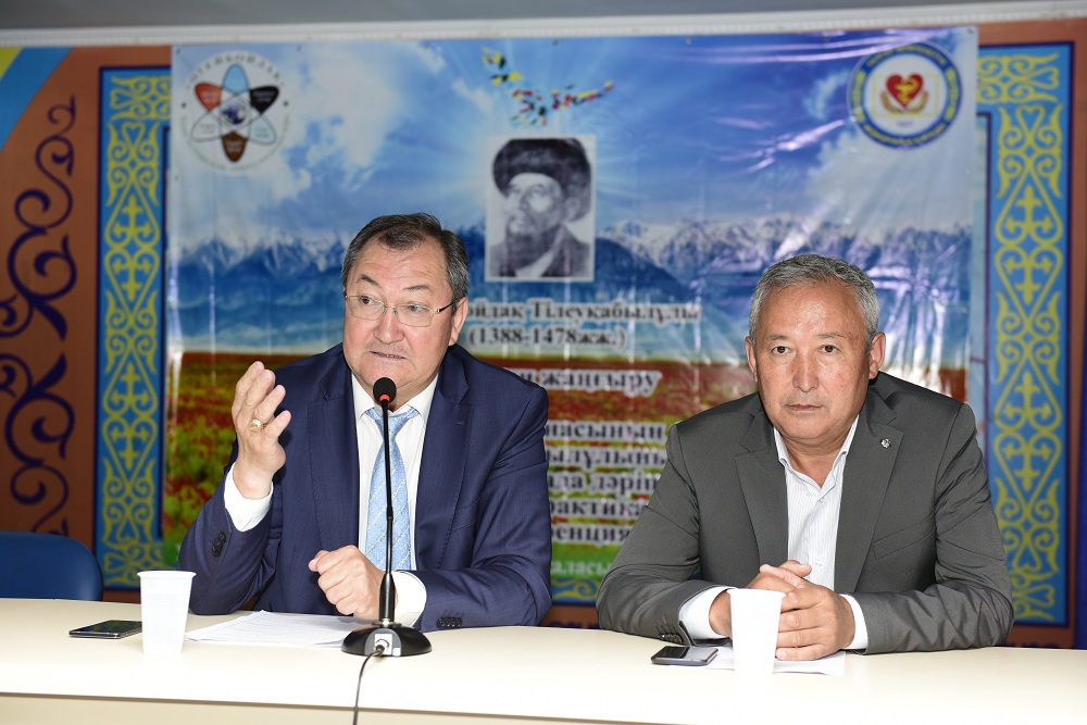 «وتەيبويداق تىلەۋقابىل ۇلىنىڭ ەڭبەكتەرىن وتاندىق مەديتسينادا دارىپتەۋ» تاقىرىبىندا كونفەرەنتسيا ءوتتى