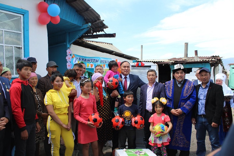 رايىمبەك اۋدانىندا  كوپبالالى 18 وتباسى باسپانالى بولدى