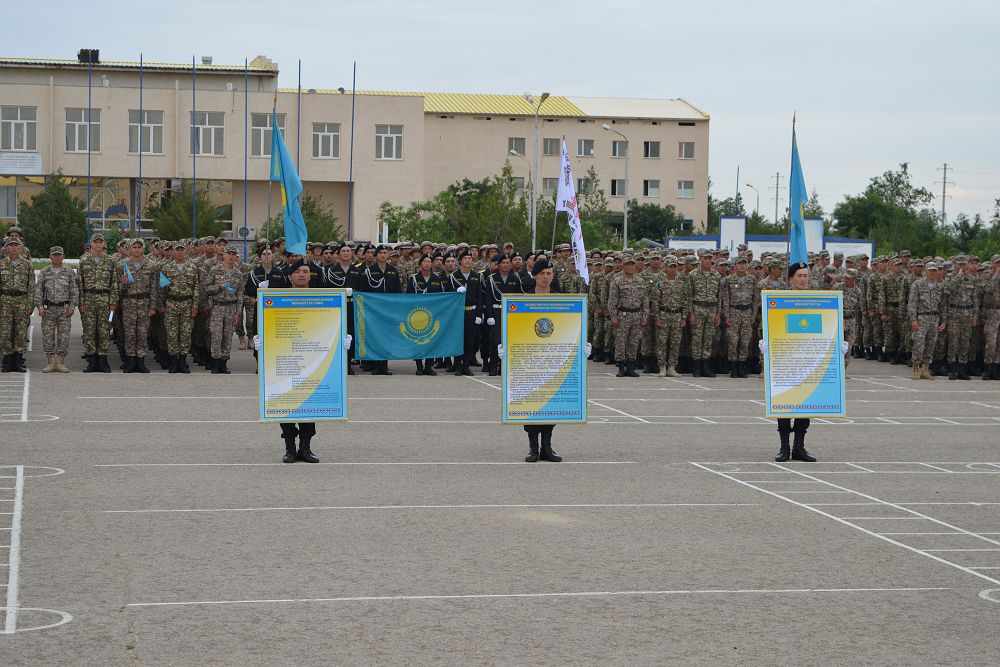 اسكەري قىزمەتشىلەر مەملەكەتتىك رامىزدەر كۇنىن اتاپ ءوتتى