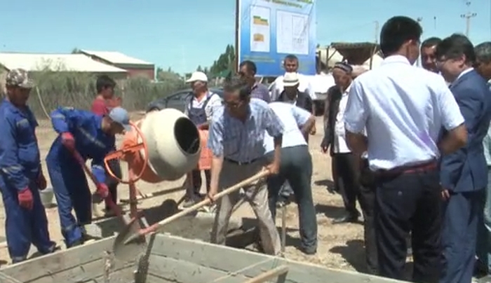 كاسىپكەرلەر تۋعان جەرىنە كومەك بەرۋدە