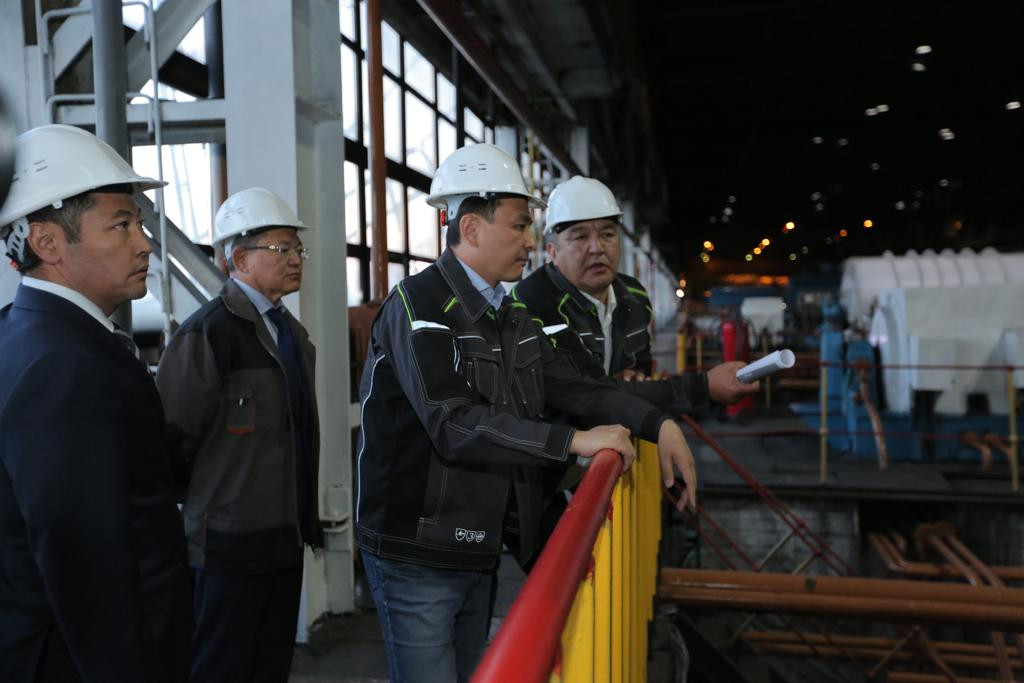 ەلوردانىڭ اكىمى جەو-2-گە بارىپ, كوشە جارىقتارىن تەكسەردى